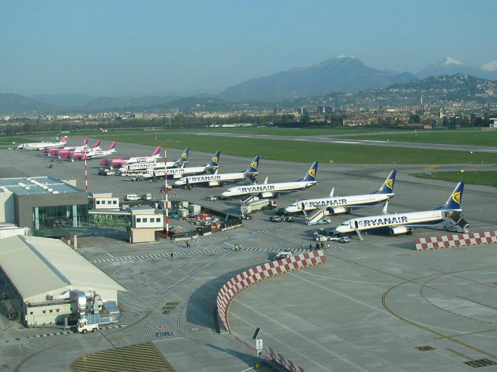 6 Minuti Airport Orio Al Serio, Vista Fiume E Wifi Серіате Екстер'єр фото